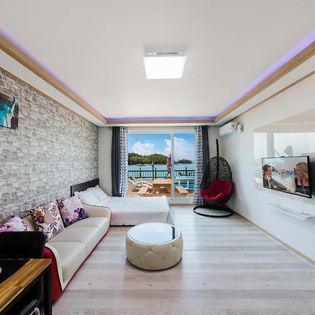 Dolsanmaru Pension Yeosu Extérieur photo