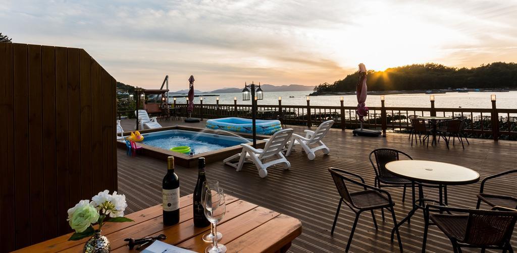 Dolsanmaru Pension Yeosu Extérieur photo