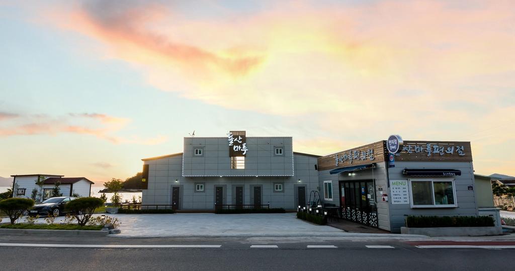 Dolsanmaru Pension Yeosu Extérieur photo