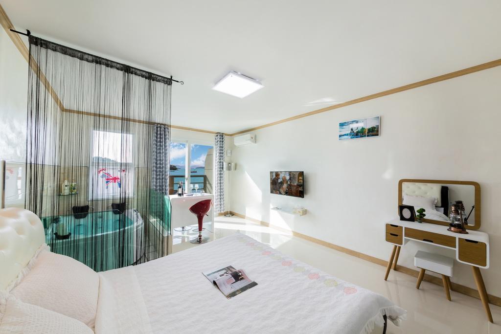 Dolsanmaru Pension Yeosu Extérieur photo