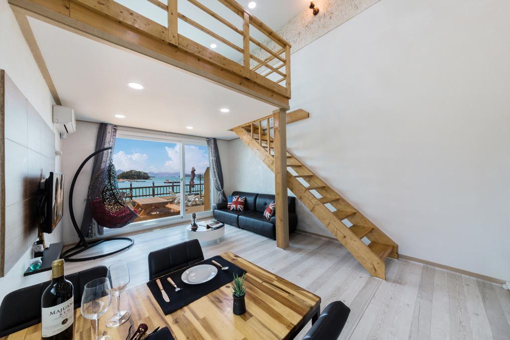 Dolsanmaru Pension Yeosu Extérieur photo