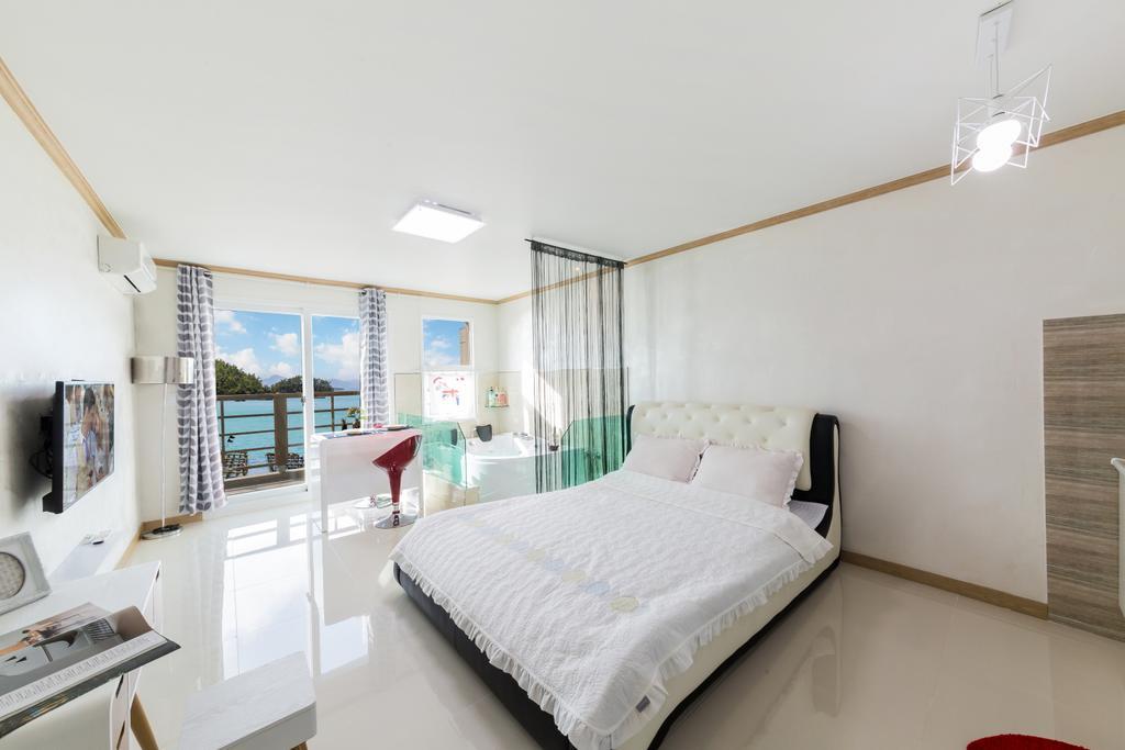 Dolsanmaru Pension Yeosu Extérieur photo
